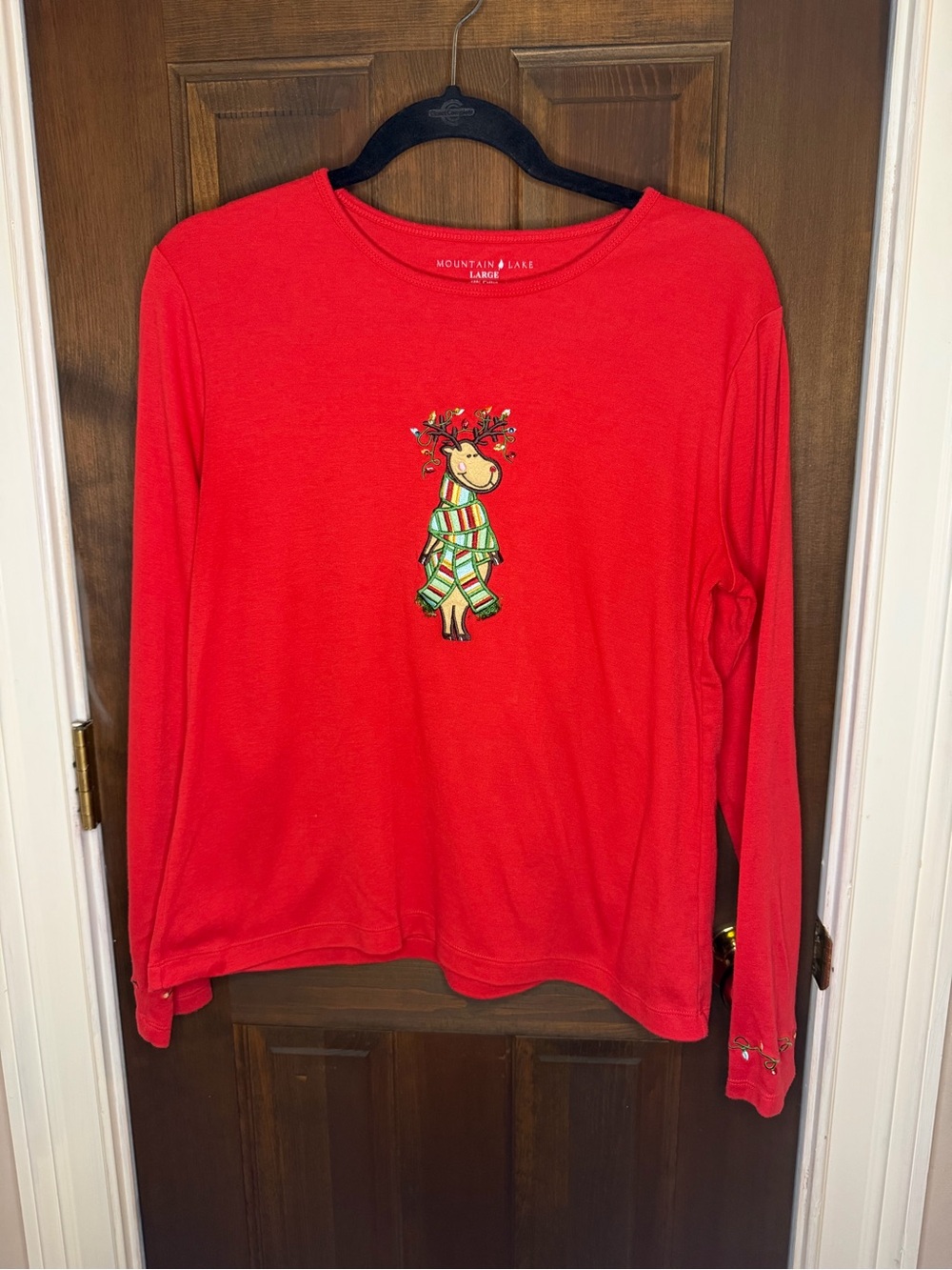 Mountain Lake Red Reindeer Christmas Shirt Large Vintage Aesthetic Embroidered